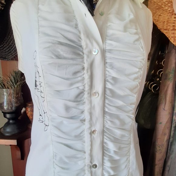 Three Doors Down Unique White Top - Picture 2 of 9